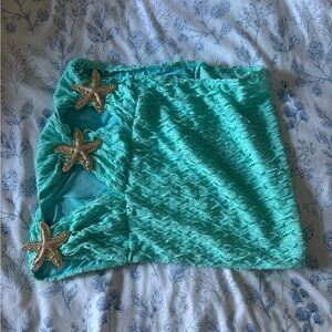 SHEIN Turquoise Skirt with Starfish Accents